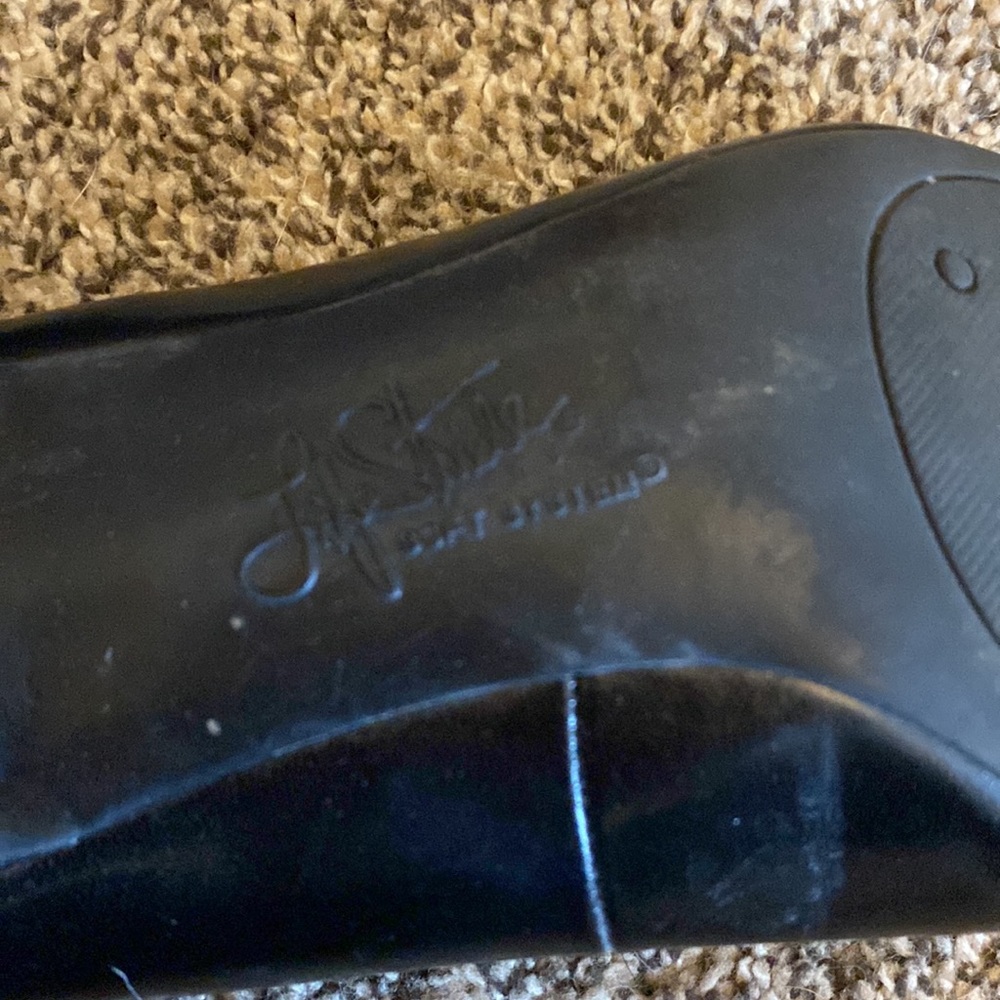 High Heel - Picture 9 of 10